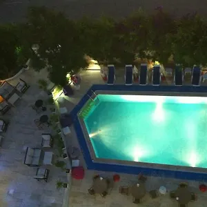 Eyfel 3*, Okurcalar Türkiye